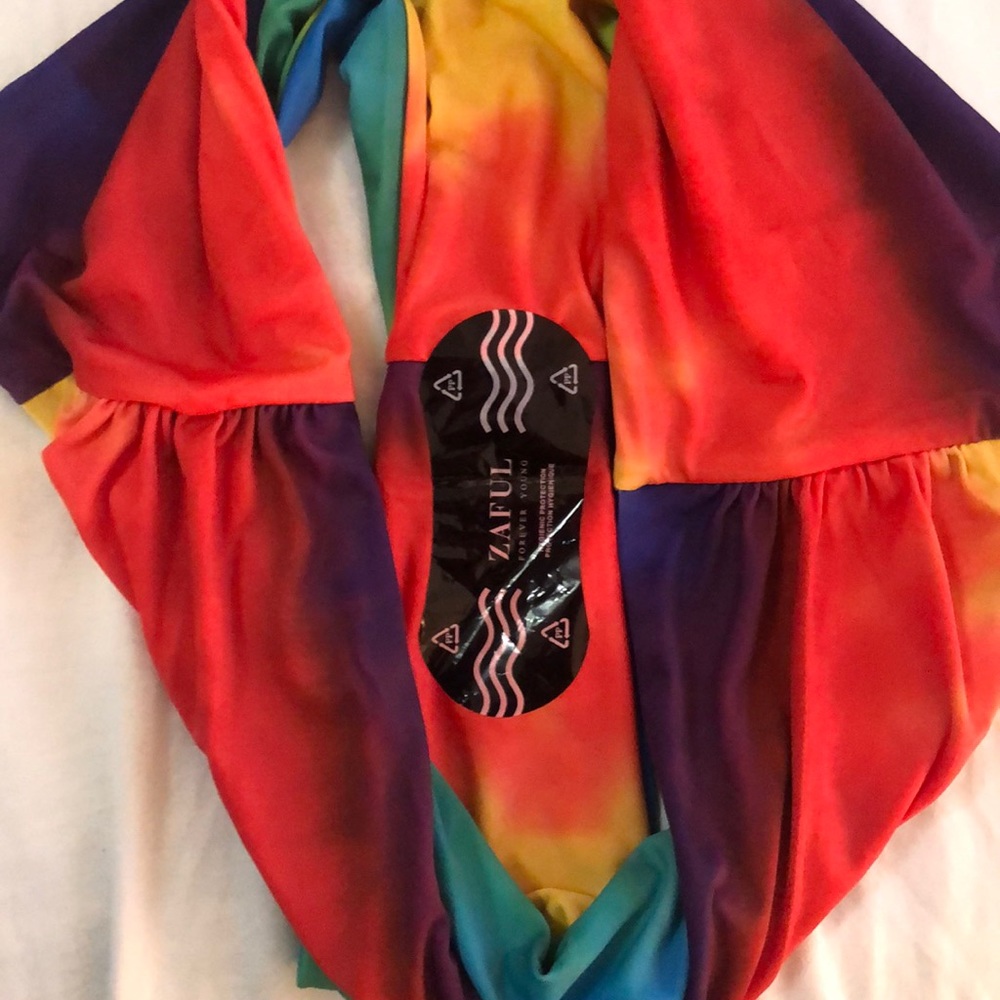 Bathing suit - Picture 2 of 2